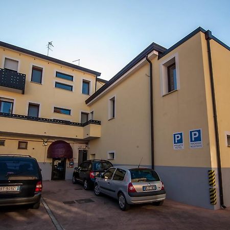 Al Piccolo Hotel Μέστρε Εξωτερικό φωτογραφία