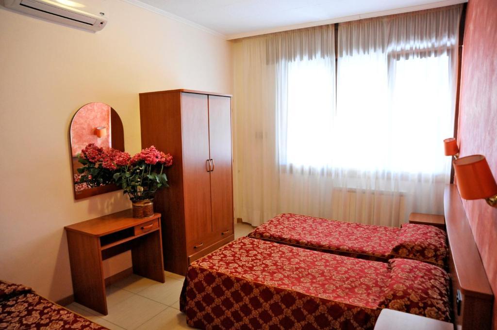 Al Piccolo Hotel Μέστρε Δωμάτιο φωτογραφία